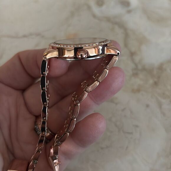 Ellen Tracy Rose Gold Tone Crystal Accent Link Bracelet Band Watch 7.5” - Picture 9 of 11